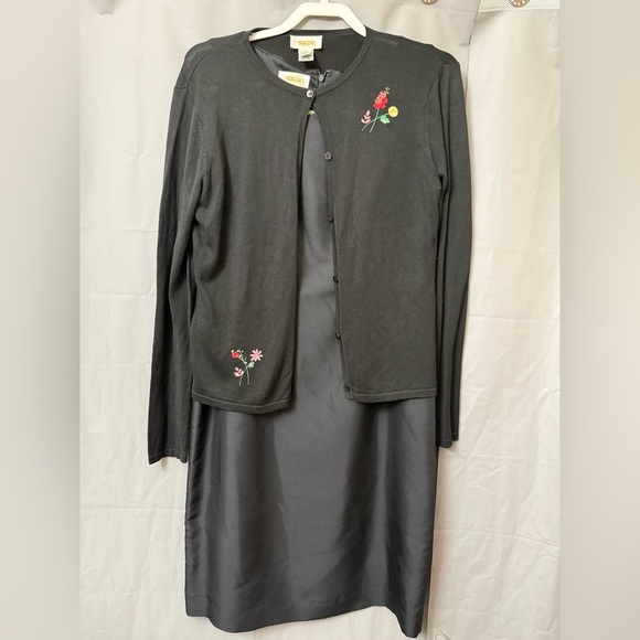 Talbots Lined 100% Silk Embroidered Flowers Dress With Matching Sweater Size 12 - Picture 2 of 9